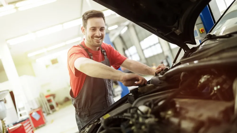 Garage automobiles à Nogaro