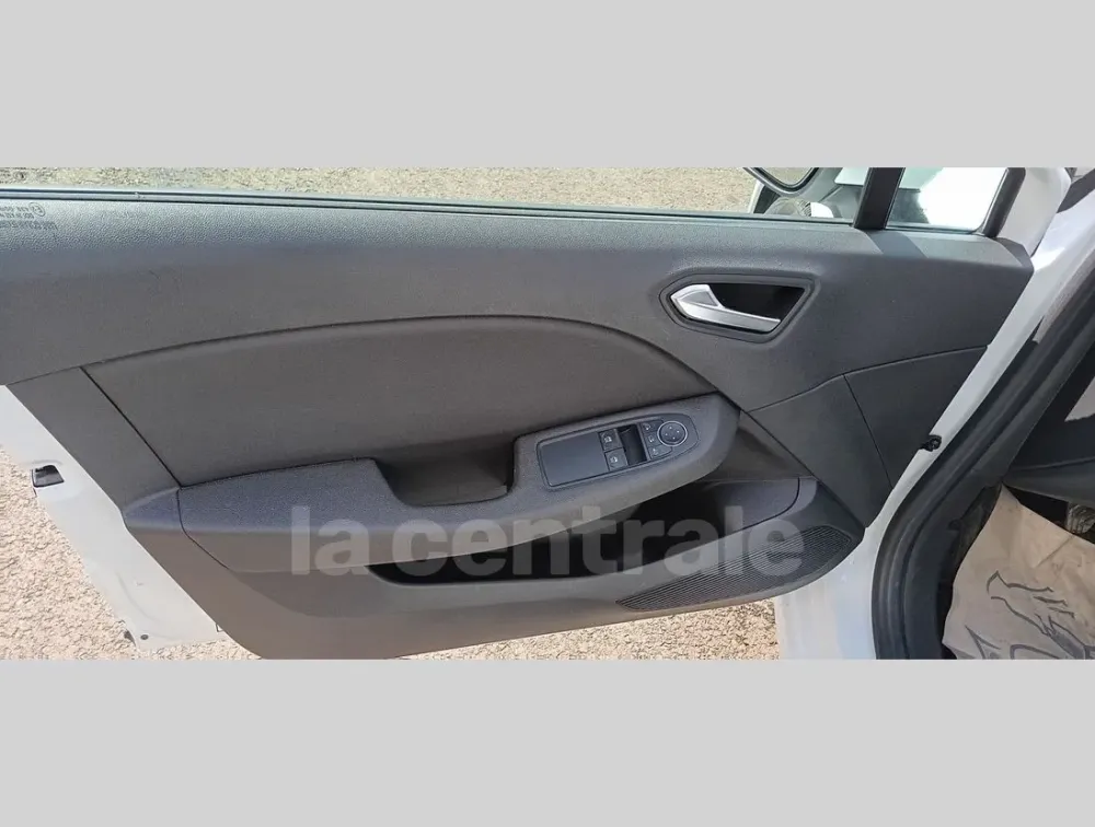 Renault Clio V Garage du Midour (1)